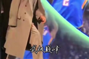 ??亞歷山大首次獲得ESPYS年度最佳男運(yùn)動(dòng)員獎(jiǎng)
